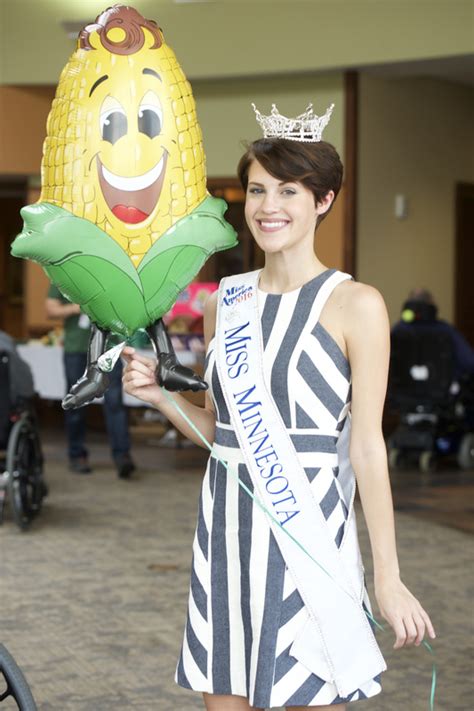 Miss Minnesota Visits Veterans Home Annual State Fair Miss Minnesota