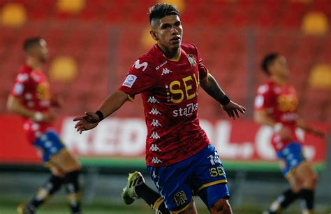 On average in direct matches both teams scored a 2.13 goals per match. Carlos Palacios no fue citado a la Roja por no tener ...