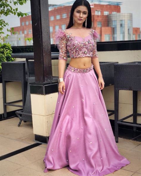 Be It Sarees Or Ethnic Fusion Wear How Avneet Kaur Rocked In Every Avatar Iwmbuzz