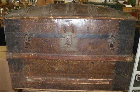 Camel Back Trunk Great 1860s Camel Back Trunk This Early Trunk Has