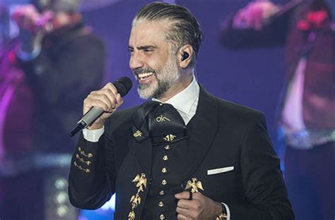 Escuchar musica de alejandro fernandez 2021 gratis. Alejandro Fernandez's 'Rompiendo Fronteras' Tour 2018 ...