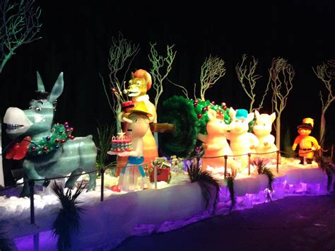 Experience Cold And Snow In Florida At Gaylord Palms Ice