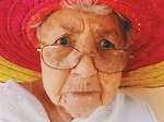 7 Ways to Surprise Your Grandma - fashionsy.com