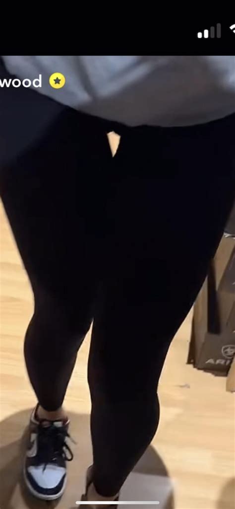 Some Ass And Camel Toe Pics Rbrittneyatwoodporn