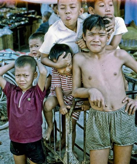 33 Lively Color Photos Documented Everyday Life Of Children In The