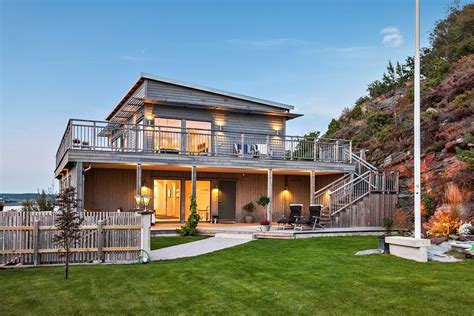 Scandinavian House With A Splendid View Of The Sea