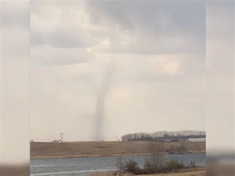 Two Tornadoes Confirmed By Environment Canada 730 Ckdm