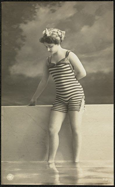 Roaring Twenties Beach Fashion Photos Of The Classic Unisex Bathing