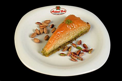 Fıstıklı Havuç Dilimi Baklava Mahmut Usta Tatlıları