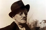 Biography of James Joyce, Irish Novelist