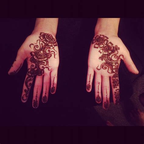 Mehndi Hands By The Mehndi Parlour Henna Hand Tattoo Hand Tattoos