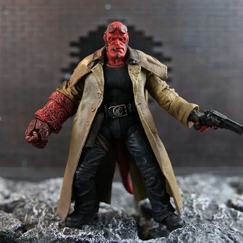 2 Styles 18cm Mezco Hellboy Pvc Action Figure Collectible Model Toy In