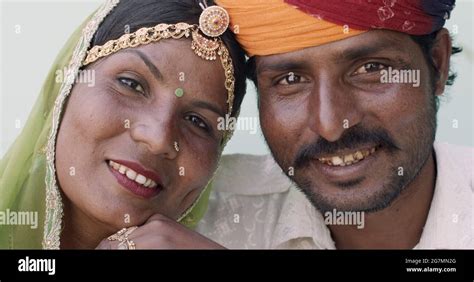 Young Indian Couple Indian Spouses With Traditional Indian Clothing