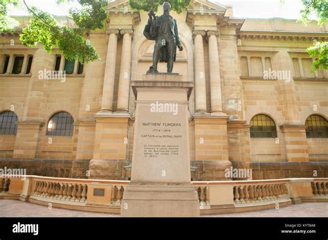 Matthew Flinders Statue Sydney Australia Stock Photo Alamy