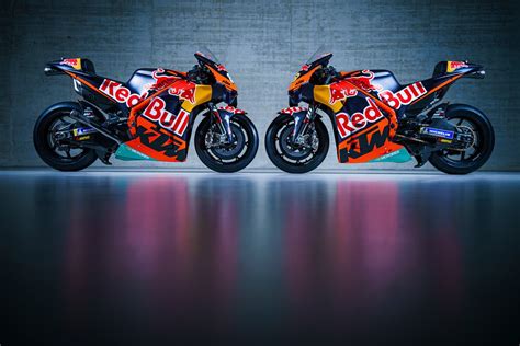 Motogp Ktm Dan Tech3 Buka Selubung Livery Rc16 2022