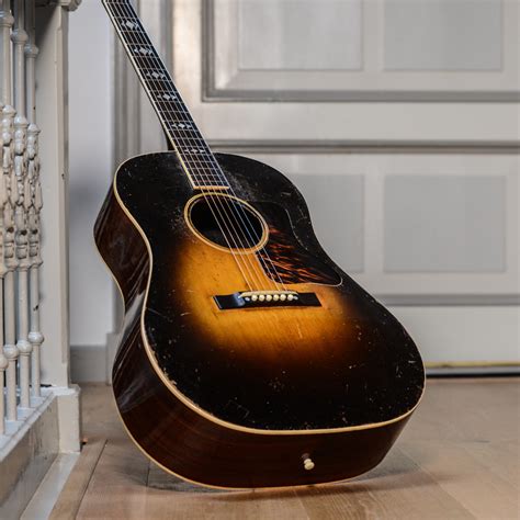 Vintage Acoustic Guitars What Are The Best Alternatives Tfoa The