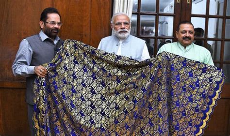 prime minister narendra modi hands over chaadar to be offered at dargah of khwaja moinuddin