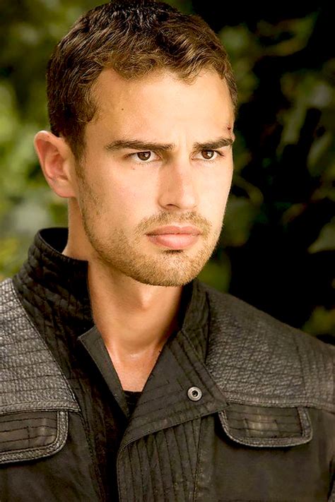 Kita perlu mengetahui cara mengirim barang lewat. Tobias Eaton - Insurgent: The Movie Photo (38187276) - Fanpop