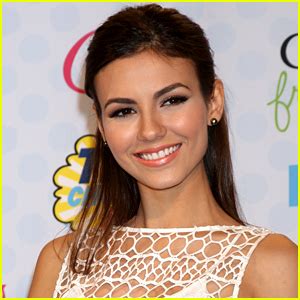 Victoria Justice On Alleged Nude Photo Leak Theyre Fake Celebrity