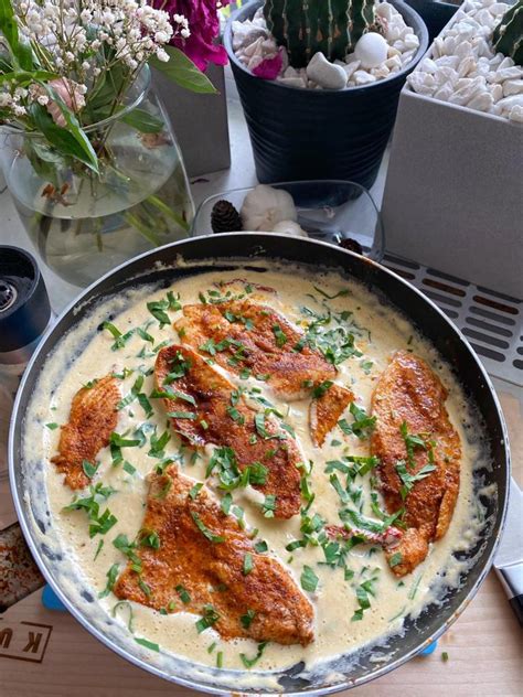 This whole30 tuscan chicken is easy to make, and perfect for a family meal. Simple and Delish Creamy Tuscan Chicken - Filmfoods