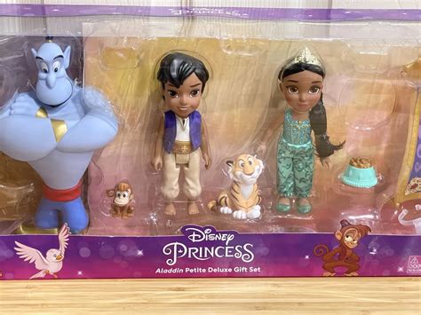 Disney Princess Aladin Deluxe Petite Storytelling Set