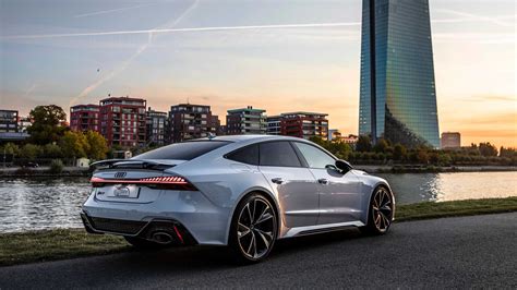 The new audi rs 7 sportback. VIDEO 2020 Audi RS7 doet 0-100 km/h in 3,4 seconden ...
