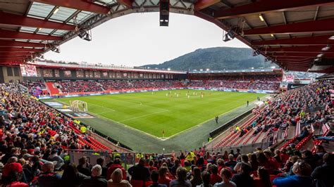 Zie de categorie brann stadion van wikimedia commons voor mediabestanden over dit onderwerp. Spiller landskamp på Stadion / Brann