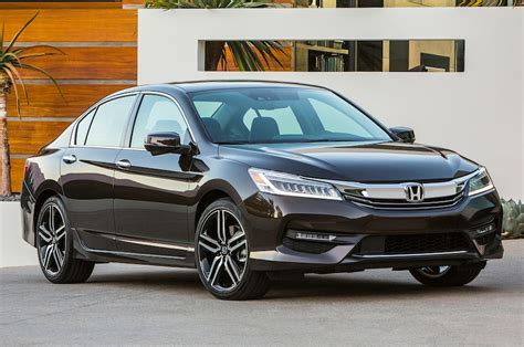 2016 Honda Accord First Look Review Motor Trend