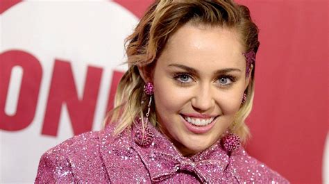 Miley Cyrus Says She Is ‘pansexual Newsday
