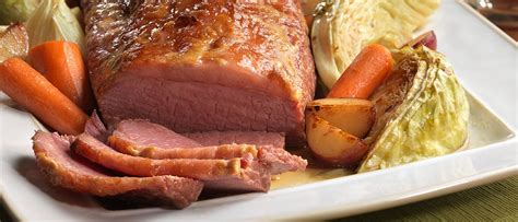 Arrange the potatoes and carrots around the sides. Oven Braised Corned Beef & Cabbage Recipe | Campbell's Kitchen