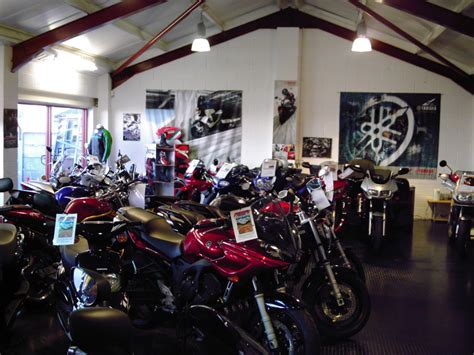 Enjoy the yamaha showroom experience online. John Pease Motorcycles - Tel: 01376 321819: New Look ...