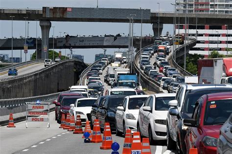 Back to malaysia as soon as mco starts. What will you say when polis stop you during MCO