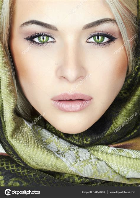 Beautiful Woman With Green Eyes — Stock Photo © Eugenepartyzan 144949439