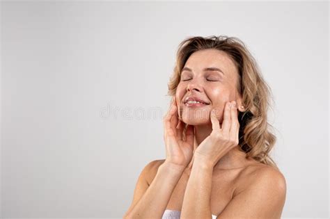 Spa Treatments Attractive Middle Aged Woman With Beautiful Skin