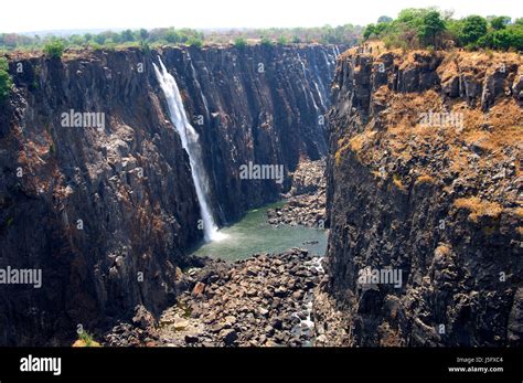 Africa Sightseeing Waterfall Rivers Ravine Element Runnel Rage