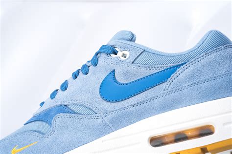 Detailed Look At The Nike Air Max 1 Premium Work Blue •