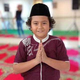 Selain menjadi aktris, wanita ini juga merupakan mantan penyiar indika fm dan menjadi salah satu peserta tetap dalam game show mission x di trans tv. Biodata Pemain Kun Anta 3 Profil Nama Asli Foto Pemeran ...