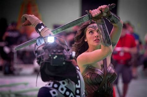 Gal Gadot Shares A New Bts Photo Of Wonder Woman From Batman V Superman