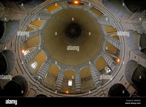 Dome Baptistery Pisa Hi Res Stock Photography And Images Alamy