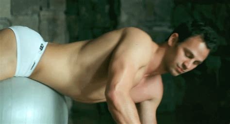 Male Fitness Model Strokes His Hammer In “wrecking Ball” Parody Forums