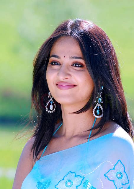 anushka shetty blue saree closeup photos