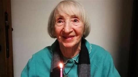 Koronavirüs İtalyada 102 Yaşındaki Covid 19 Hastası Lina Nine
