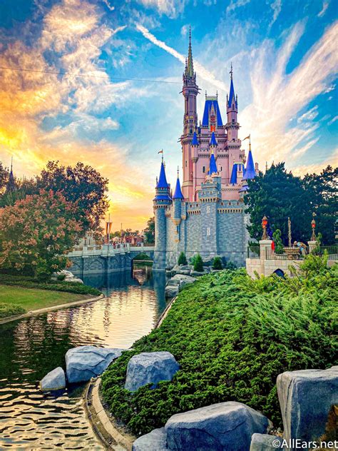 16 Stunning Disney World Wallpapers To Bring A Little Magic To Your