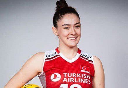 May 31, 2021 · konya cumhuriyet başsavcılığı koordinasyonunda konya açık ceza i̇nfaz kurumu tarafından 'cezaevine kitap bağışı' kampanyası başlatıldı. Zehra Güneş Kimdir? Boyu, Yaşı, Voleybol Kariyeri ...