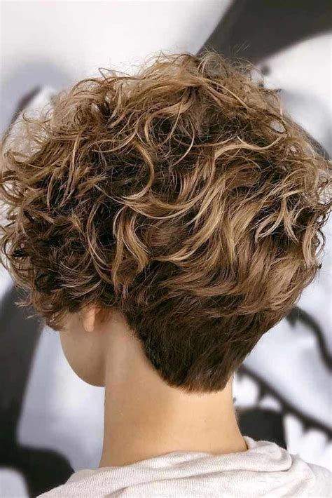 Pixie haircuts for curly hair can still look very feminine even when hair is quite short. 90 easy hairstyles for naturally curly hair in 2020 (With ...