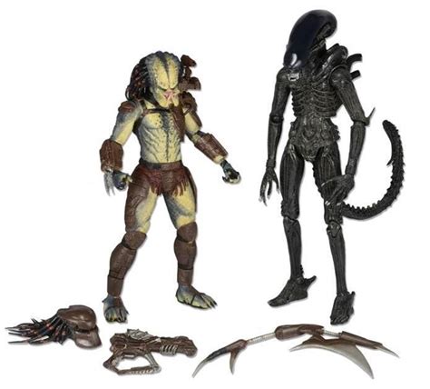 Neca Teases New Alien Vs Predator Kenner Homage 2 Pack The Toyark News Predator Action