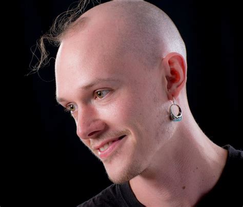 Estilos de corte de cabello para hombre. Cortes De Pelo Para Hombres Casi Calvos | FormatoAPA.com ...