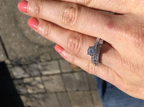 Https://tommynaija.com/wedding/if My Wedding Ring Is Bigger Than Engagement Ring