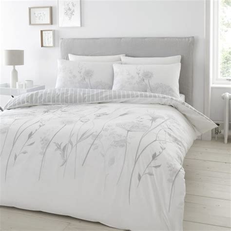 Catherine Lansfield Meadowsweet Floral White Reversible Duvet Cover And