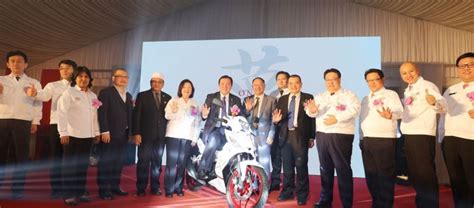 Boon siew honda (bsh) sold 156,000 units of motorcycles last year, a 28.7 per cent increase compared with 2017. Boon Siew Honda celebrates diamond jubilee - 5 millionth ...